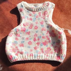 ⭐ $5 ⭐ ZARA Knit Floral Tank Size Small